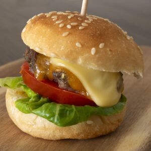 6 Mini hamburguesa de carne – Catering platos calientes en Mataró | Bocaditos Marlene