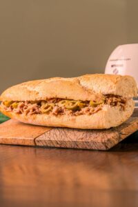 Mini bocadillo de atún con tomate y aceitunas (6 u)  catering Bocaditos Marlene Mataró