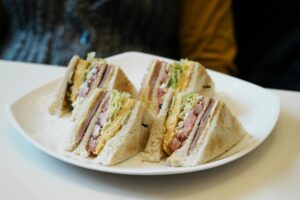 Sándwich club  catering Bocaditos Marlene Mataró