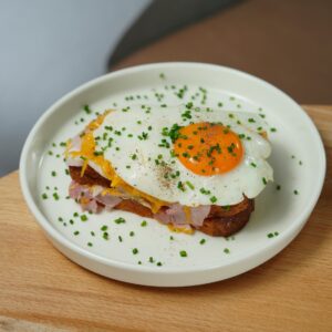 Sándwich de huevo y mayonesa con cebollino  catering Bocaditos Marlene Mataró